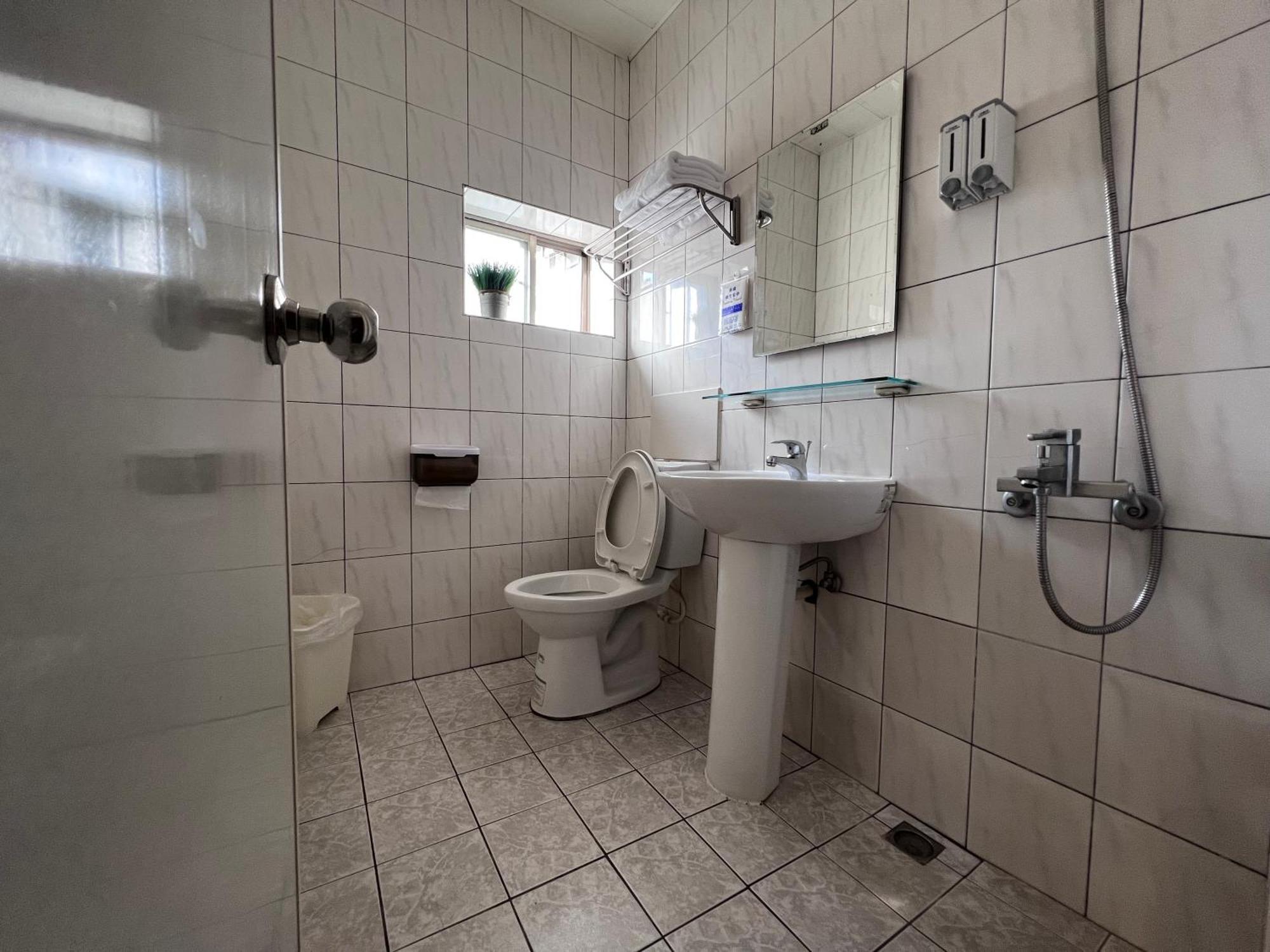 Hotel 微趣 Wechill Tchaj-nan Exteriér fotografie